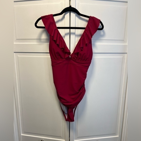 CUPSHE Summer Seaside Ruffled Ruched Plunge Tummy Control One Piece Swimsuit - Picture 1 of 11